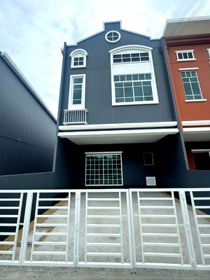 ทาวน์โฮม ม.รังสิต : 🏡โอกาสดีสำหรับคนมองหาบ้าน! บ้านพร้อมขาย ทำเลทอง สิริเพลส รังสิต 2  เลขที่ 199/72