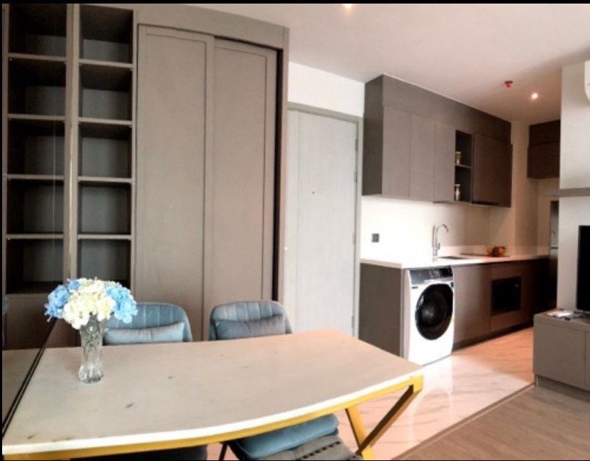 picture Special Price! For rent 1 Bed 1 Bath - Fully furnishe, READY TO MOVE IN - 4/6
