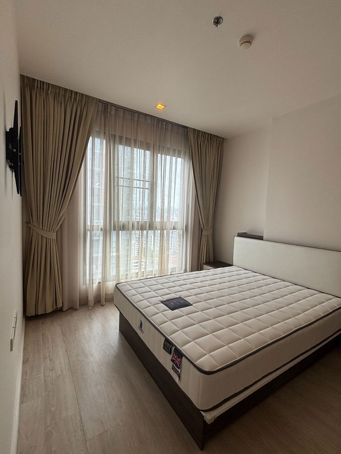 picture Code: KJ7911  for rent Quinn Ratchada 17 // Line ID: @kjcondo (with @) // - 1/7