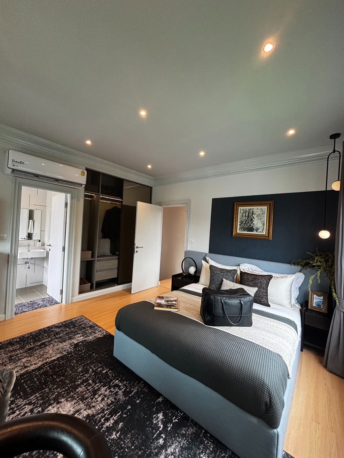 picture 🏠 Fully furnished showhouse townhouse for sale by Sansiri, located in the Pattanakarn area,No. 207/24 - 12/19