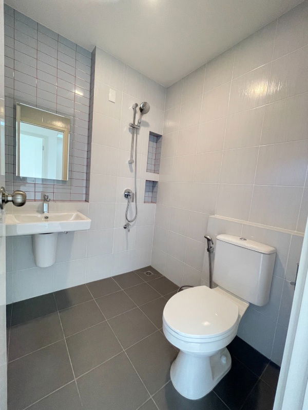picture For sale: corner townhome, installments starting at only 12,xxx baht/month, near Bang Phli Industrial Estate and Wellgrow Industrial Estate. - 14/23