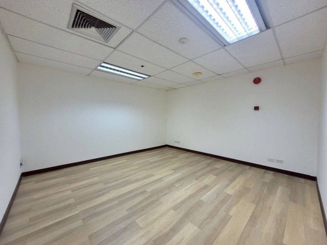 รูป ให้ เช่าพื้นที่ ตึก Sethiwan Tower ชั้น 4D พืนที่โล่ง 200 ตร.ม สัญญาเช่าอย่างน้อย 3 ปี - รูปที่ 9/12