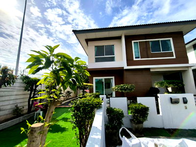 Houses for rent Phraeksa Road : Rent for 23,000 The trust srinakarin praeksa 