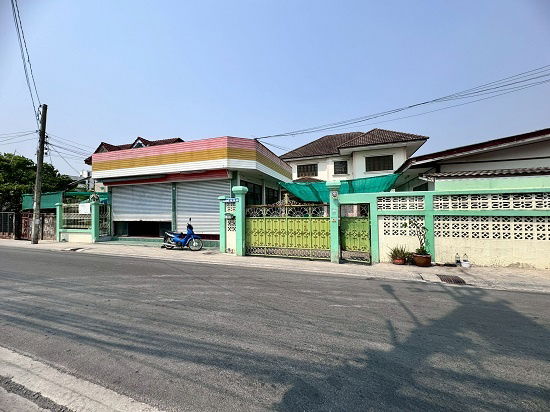 picture Land for sale with 2-storey detached house, Soi On Nut 66/1, near MRT Srinakarin (N.1628) - 5/5