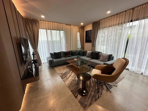 📌 ให้เช่าบ้านเดี่ยว 2 ชั้น บ้านมัณฑนา บางนา กม. 15 4 ห้องนอน 5 ห้องน้ำ