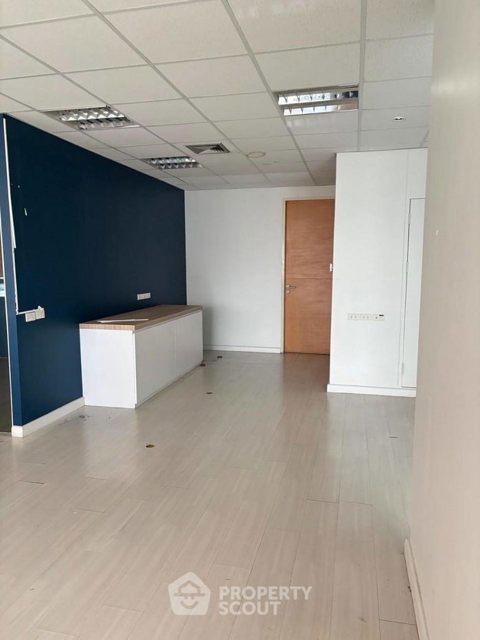 picture 4-BR Condo at Central City East Tower in Bang Na Nuea (ID 1908445) - 7/18