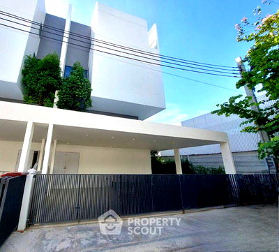 บ้านเดี่ยวให้เช่า : บ้าน 3-ห้องนอน ที่ อาคิน วิภาวดี ใน สนามบิน (ID 2148211)