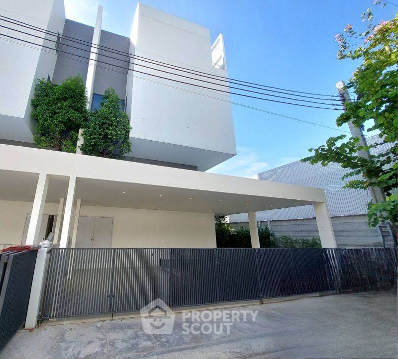 รูป บ้าน 3-ห้องนอน ที่ อาคิน วิภาวดี ใน สนามบิน (ID 2148211) - รูปที่ 1/10