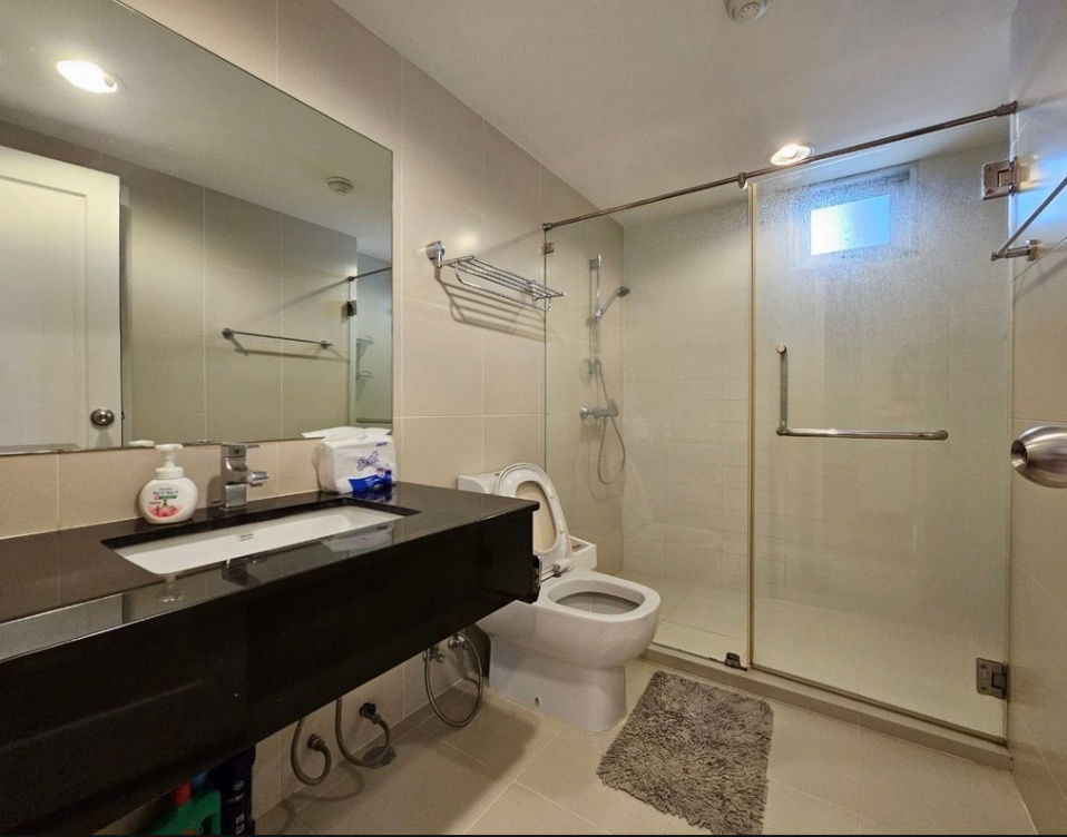 picture 🟦🟦🟦Belle Grand Rama 9 (2 BR) - Fully Furnished  2-bedroom  Size 68 sq.m.  15th floor, Tower D   Nearby places :   MRT Rama 9 🟦🟦🟦 - 9/9