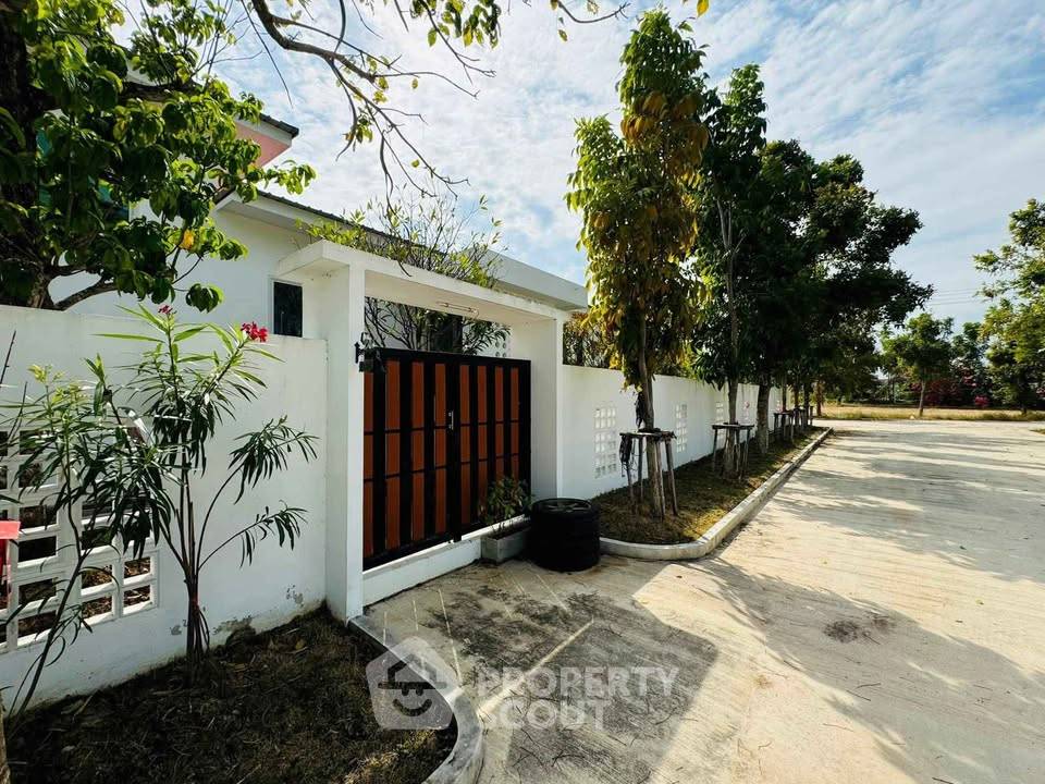 picture 4-BR House in Thap Tai (ID 2229513) - 1/10