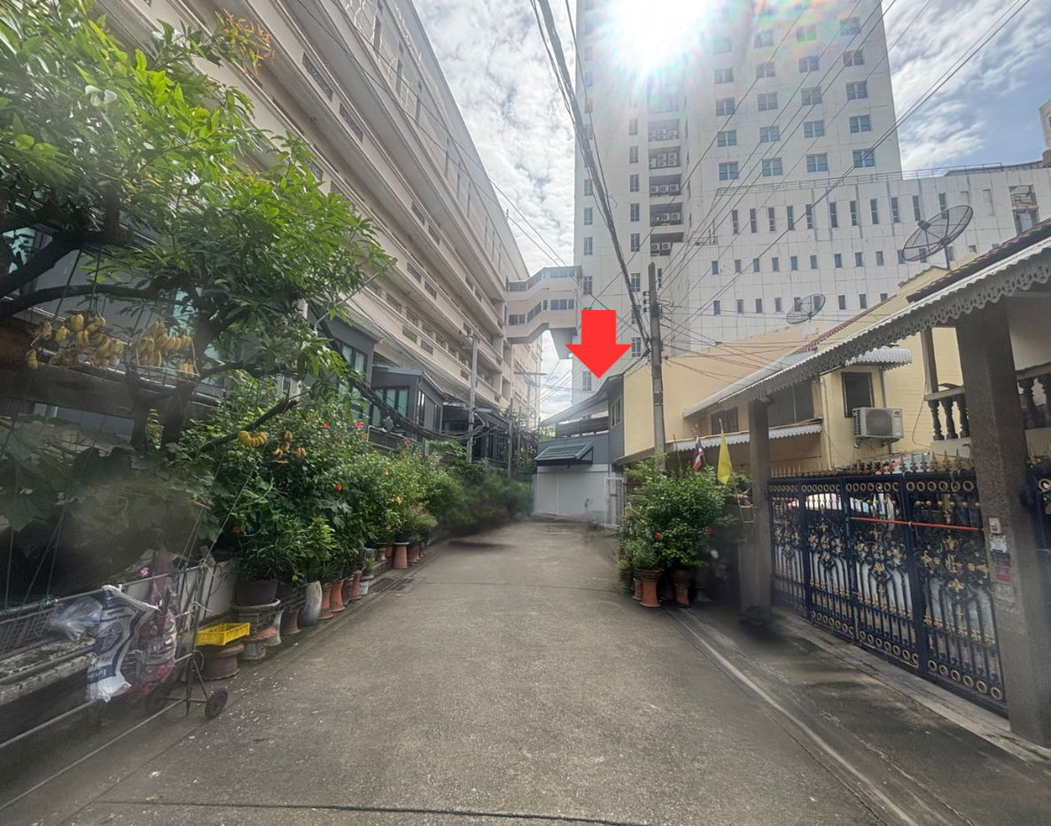 picture 2-Storey Detached House for Sale (44 sq.wah) – Next to Dhurakij Pundit University - 2/15