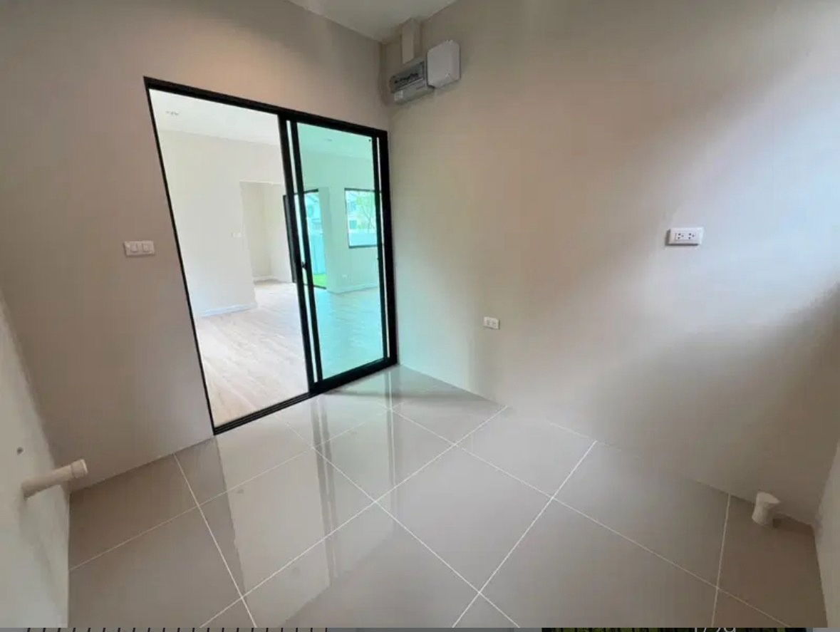 รูป บ้านใหญ่4ห้องนอน พร้อมห้องน้ำในตัว ที่ฮาบิเทีย พราวด์ ประชาอุทิศ72 - รูปที่ 10/11