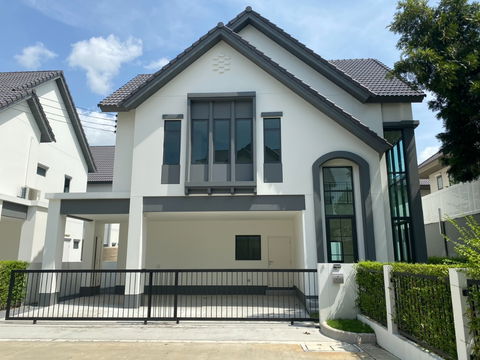 99/22 Single House  Saransiri Salaya–Pinklao Project