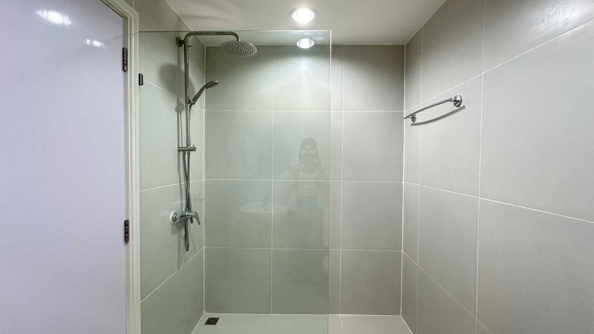 picture Condo for rent Renovation Resident  - 6/6
