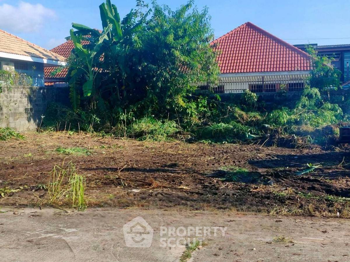 รูป ที่ดินสำหรับปล่อยขาย 352 ตารางเมตร แถว ใกล้ พัทยาตะวันออก (ID 2229515) - รูปที่ 1/6