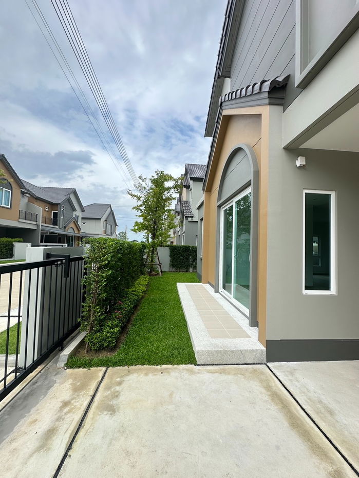 รูป 🏡 ขายบ้านแฝด ! อณาสิริ ปิ่นเกล้า-กาญจนาฯ บ้านซีรีส์ใหม่ สไตล์ Modern Barn House  - รูปที่ 2/4