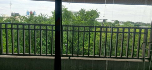 Corner condo, convenient location in the middle of the city, cheap price