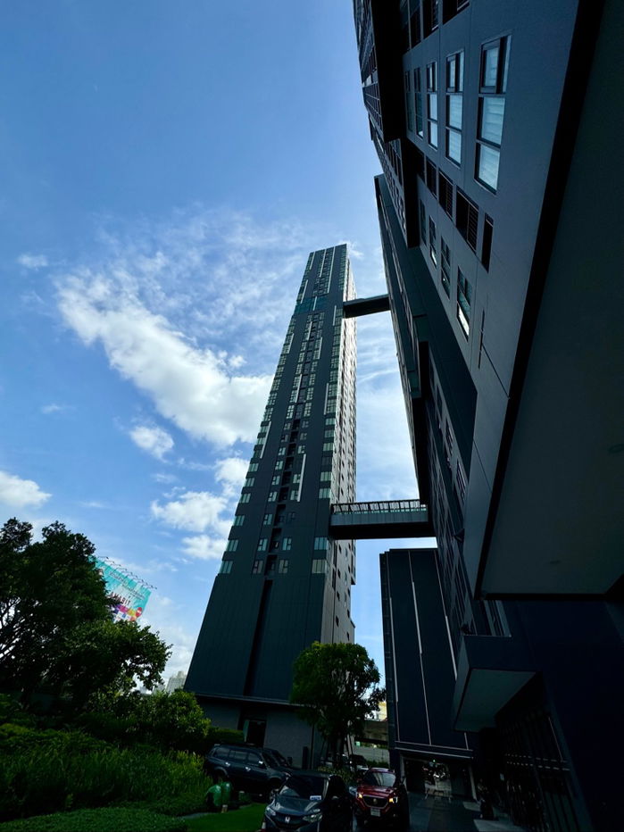 รูป ห้องดูเพล็กซ์ใหม่เอี่ยม ชั้น 26 พร้อมวิวเมืองมุมกว้างสุดตระการตา ขนาด 41 ตารางเมตร ตกแต่งครบ พร้อมเข้าอยู่ได้ทันที - รูปที่ 15/27