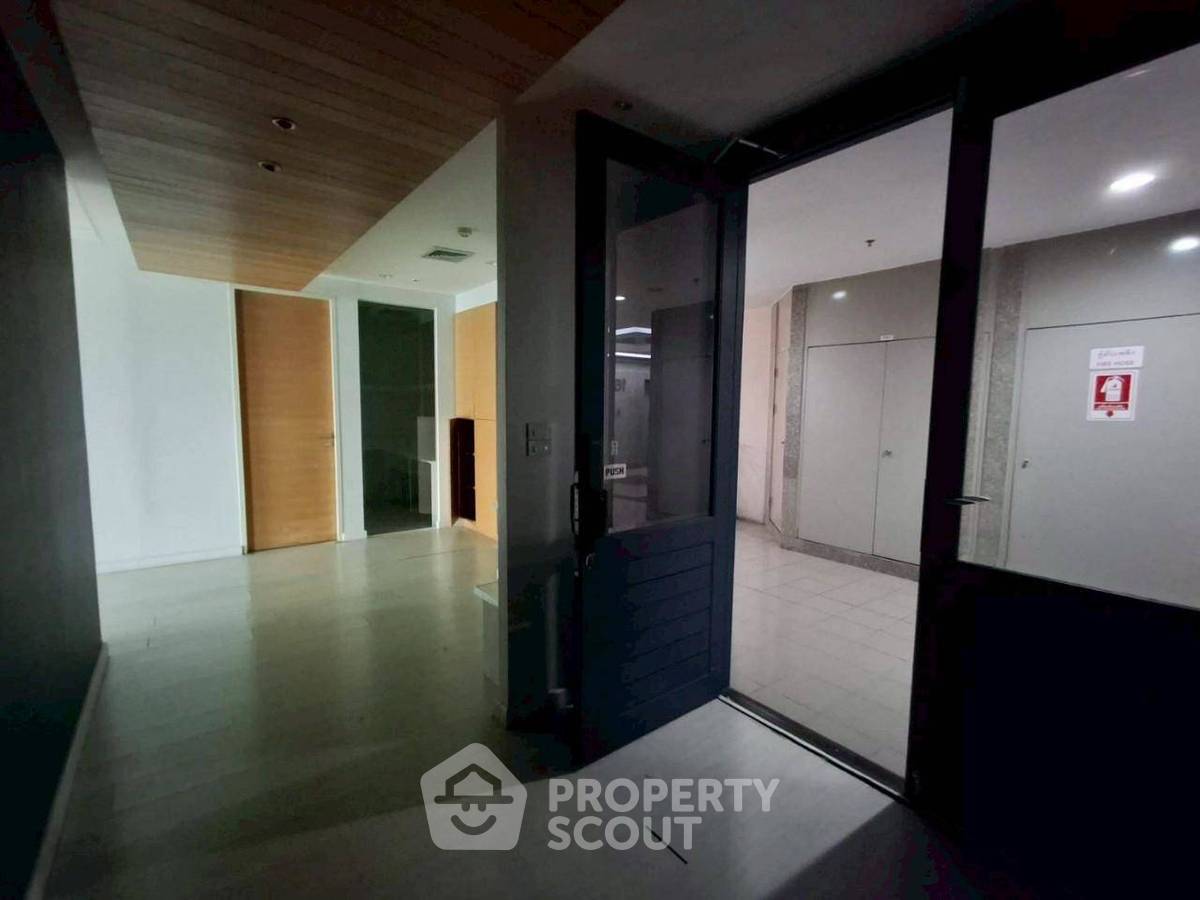 picture 4-BR Condo at Central City East Tower in Bang Na Nuea (ID 1908445) - 10/18