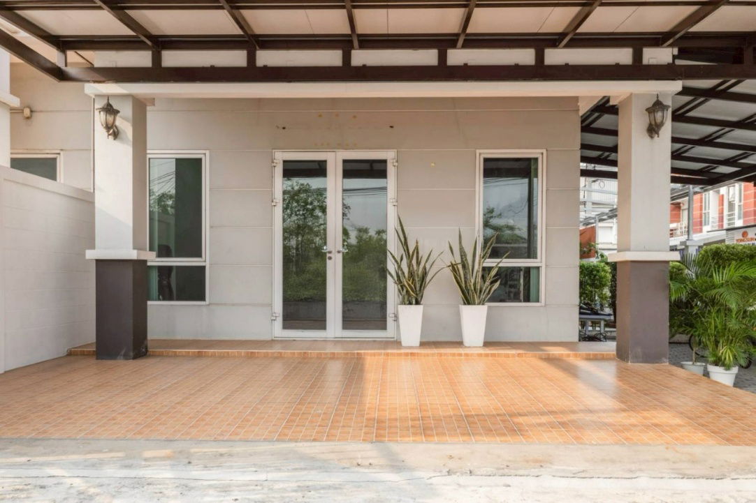 picture Home Office for Rent at Arcadia @ Home, 4-Storey Building, Lat Krabang District, Bangkok. Land Area: 47.4 Sq. Wah. Near Suvarnabhumi Airport. - 6/12