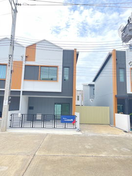 For sale: corner townhome, installments starting at only 12,xxx baht/month, near Bang Phli Industrial Estate and Wellgrow Industrial Estate.