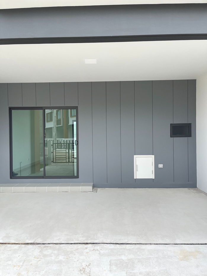 picture For sale: corner townhouse, 4 bedrooms, low monthly payments of only 13,xxx baht, near Bang Phli Industrial Estate and Wellgrow Industrial Estate. - 3/19