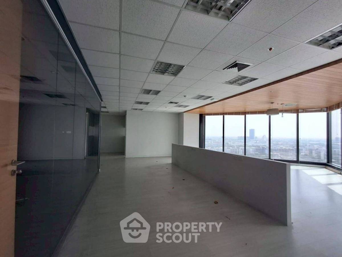 picture 4-BR Condo at Central City East Tower in Bang Na Nuea (ID 1908445) - 4/18