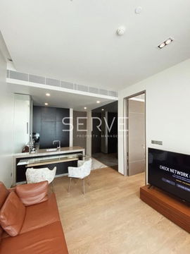 1 Bed with Bathtub Nice Room Good Location MRT Lumphini 400 m. & BTS Sala Daeng 600 m. / For Rent-Saladaeng One