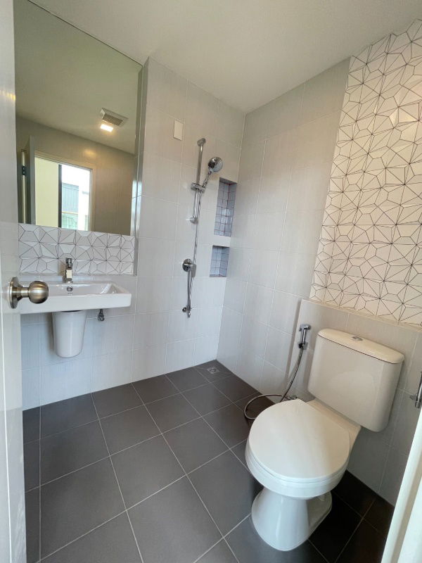 picture For sale: corner townhome, installments starting at only 12,xxx baht/month, near Bang Phli Industrial Estate and Wellgrow Industrial Estate. - 12/23