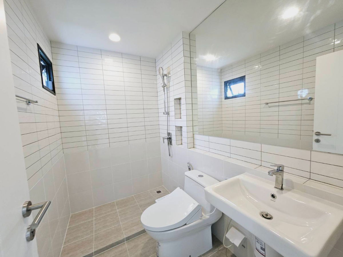 รูป บ้านเดี่ยวหรู "ซีรีส์ Urban Farmhouse" สราญสิริ ศาลายา – ปิ่นเกล้า  99/11 แปลงมุมทิศเหนือ - รูปที่ 4/12