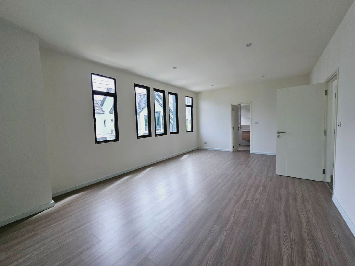 รูป บ้านเดี่ยวหรู "ซีรีส์ Urban Farmhouse" สราญสิริ ศาลายา – ปิ่นเกล้า  99/11 แปลงมุมทิศเหนือ - รูปที่ 10/12