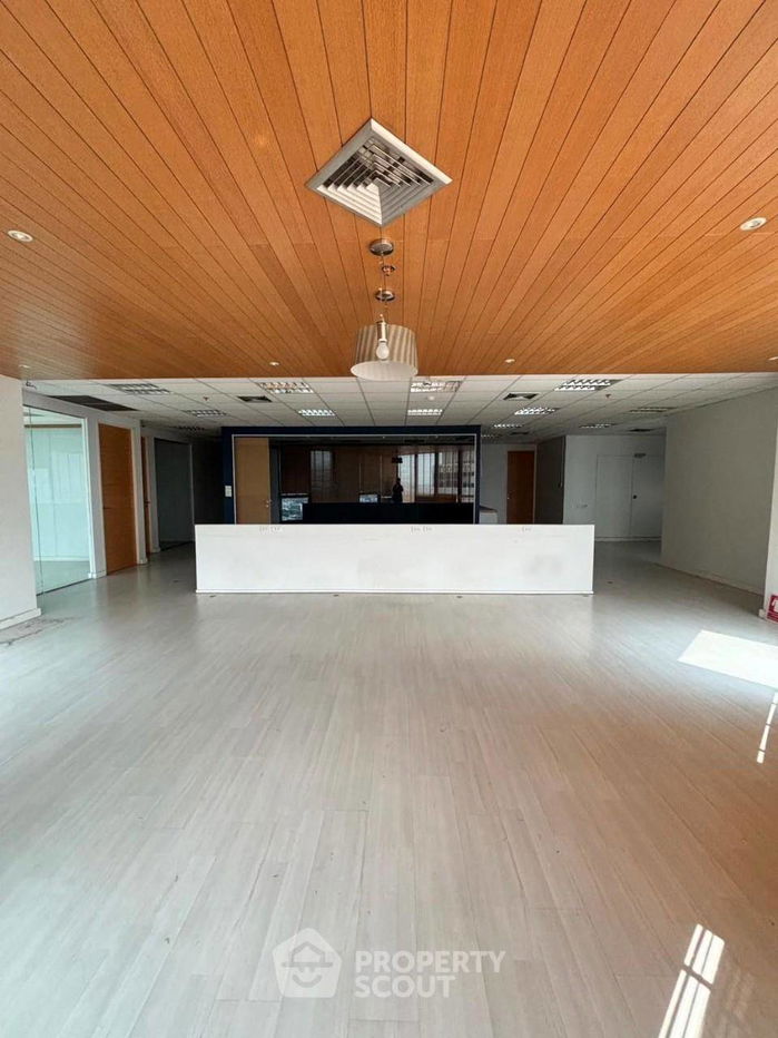 picture 4-BR Condo at Central City East Tower in Bang Na Nuea (ID 1908445) - 1/18