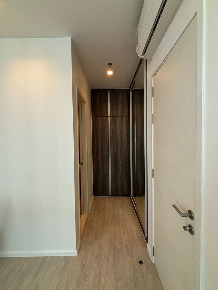 picture Code: KJ7911  for rent Quinn Ratchada 17 // Line ID: @kjcondo (with @) // - 6/7