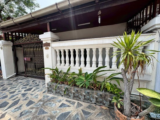 picture Townhouse for sale, next to the BTS, Lat Phrao 71, fully extended ** only 6.5 million baht ** (N.1636) - 2/9