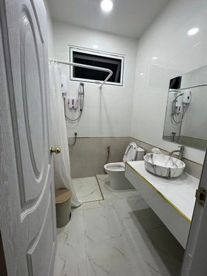 picture FOR RENT DETACHED HOUSE LADKRABANG - SUVARNABHUMI / 5 bedrooms 4 bathrooms / 80 Sqw. 245 Sqm. **89,000** CLOSE TO THE PASEO MALL LADKRABANG - 14/14