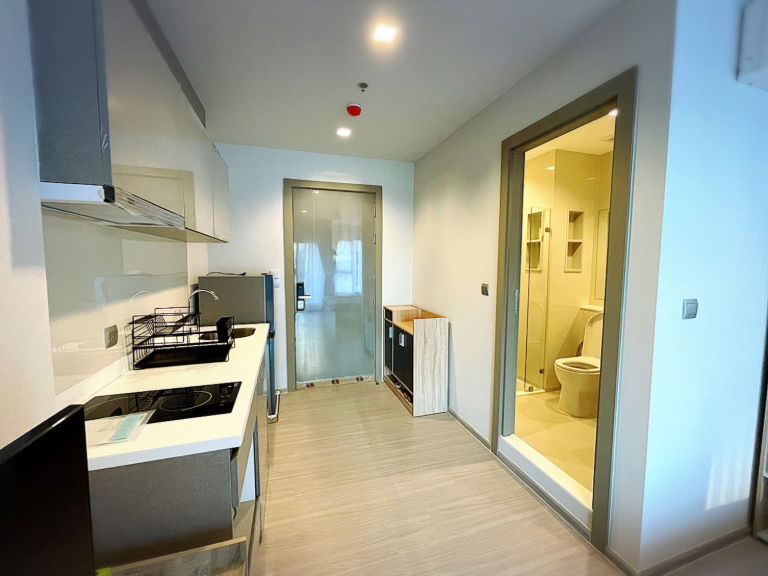 picture Condo for rent Life Asoke-Rama 9, Studio - 8/10
