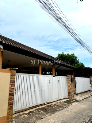 Houses for sale Cha-Am Petchburi : Large single house for sale in Hua Hin with private pool. The entire house's floor is paved with granite.🏠