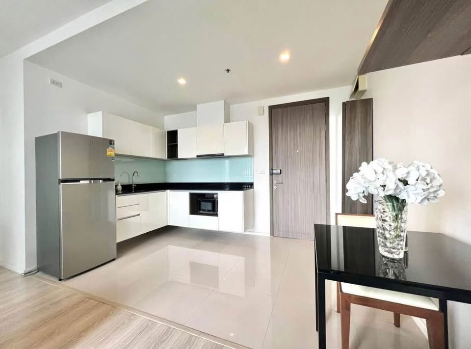 picture Code: KJ7921  for rent Quinn Ratchada 17 // Line ID: @kjcondo (with @) // - 3/5