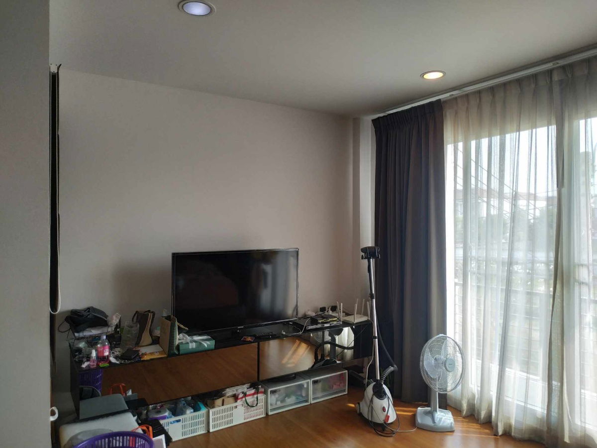 รูป ให้เช่า​ ทาวน์โฮม 3ชั้น บ้านกลางเมือง สาทร-ตากสิน2  เดินไป BTSได้ - รูปที่ 3/6