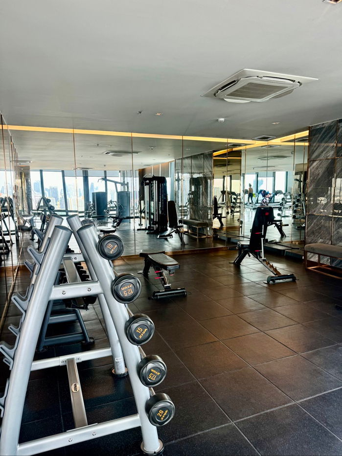 รูป ห้องดูเพล็กซ์ใหม่เอี่ยม ชั้น 26 พร้อมวิวเมืองมุมกว้างสุดตระการตา ขนาด 41 ตารางเมตร ตกแต่งครบ พร้อมเข้าอยู่ได้ทันที - รูปที่ 16/27