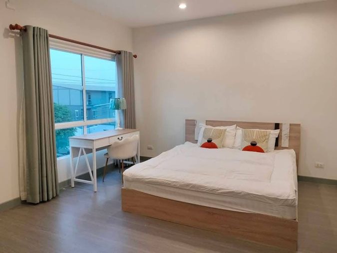 4-bed townhouse for rent, 249 sqm, 83 sq wah, Sammakorn Avenue Suvarnabhumi