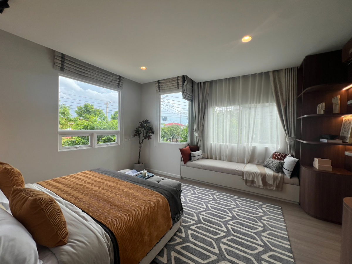 picture 🏡 New House for Sale: Spacious Twin House with 4 Bedrooms and 4 Bathrooms Anasiri Pinklao-Kanchana Project - 9/14