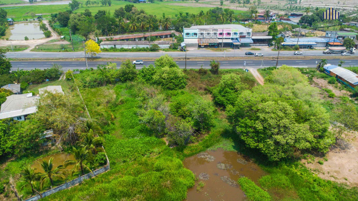 รูป ขายด่วน! ที่ดินศักยภาพติดถนนสุวรรณศร ทางหลวงเอเชียสาย 1 ห่างจากตัวเมืองนครนายกเพียง 5 กิโลเมตร แปลงใหญ่ 10 ไร่ เพียงไร่ละไม่ถึง 2 ล้าน!  - รูปที่ 13/14
