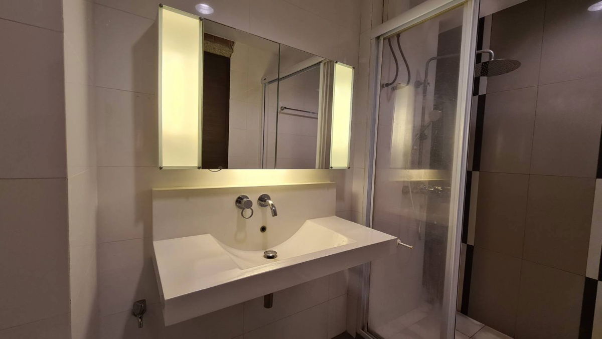 picture Condo for rent: Rhythm Ratchada, near MRT Ratchadaphisek, 18,000 baht, property code: RS1096 - 8/17
