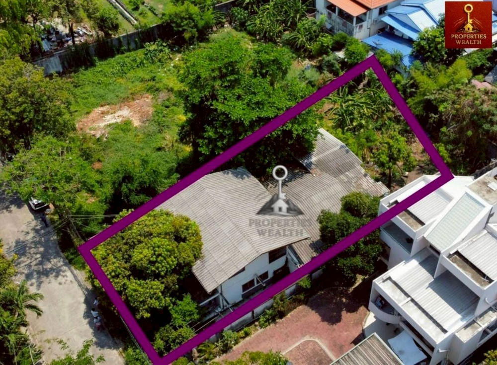 picture Call : 098-885-4878 Sale Land with house, Lat Phrao 130, Khlong Chan, Bang Kapi (Drive Inn) - 1/11