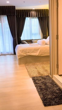 P-38555 Condo for rent Life One Wireless fully furnished (Confirm again when visit). 