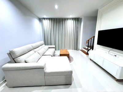Townhouses for rent : [ For Rent ]   ⚡🌈 HHM0043 Townhome – Baan Klang Muang Rama 9 - Krungthep Kreetha ⚡🌈 LINE: @theagentpro