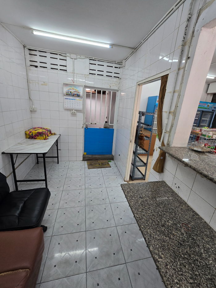รูป ให้เช่า ห้องร้านค้า 4 ห้อง ติดถนนใหญ่พร้อมบ้าน 100 ตรว. - รูปที่ 8/8