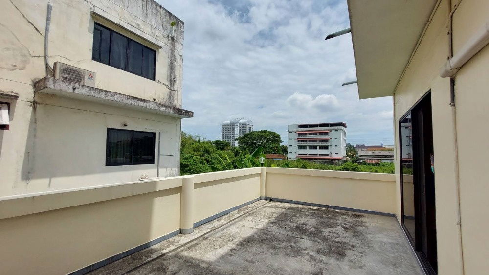 picture Urgent sale, townhouse, Warathorn Ville, Soi Phatthanakan 44 ** 5 million baht ** Buy a house and have hundreds of thousands left (N.889) - 8/22