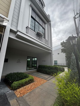 🏡 For Sale: 2-Storey Townhome Facing a Peaceful Communal Garden, Near Sukhumvit – Siri Place Pattanakarn, Unit No. 207/40